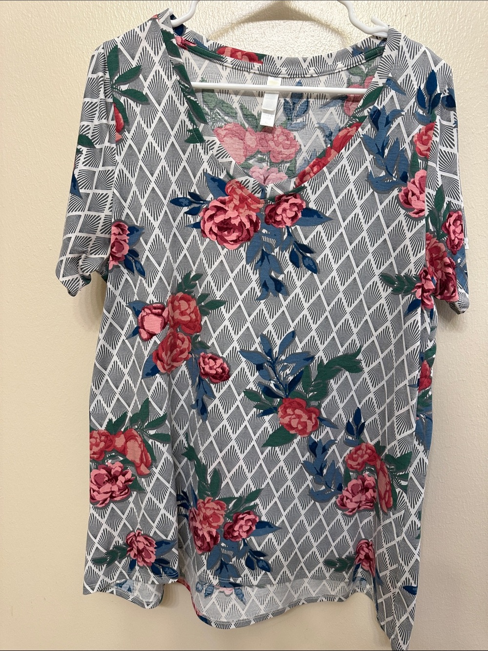 LuLaRoe Floral V-Neck Women’s Tunic Top in Pink and Blue